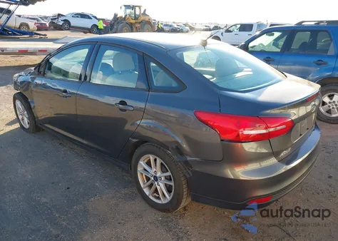 2015 Ford Focus Se z USA, uszkodzony, nr VIN 1FADP3F23FL239305